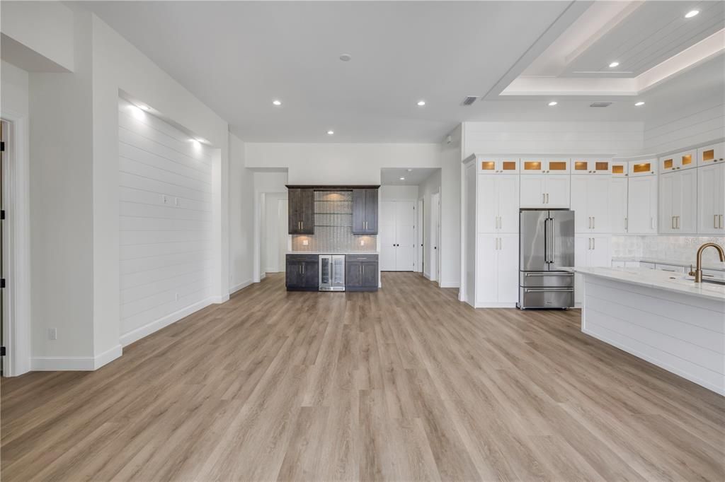 На продажу: $1,383,000 (4 спален, 4 ванн, 2500 Квадратных фут)