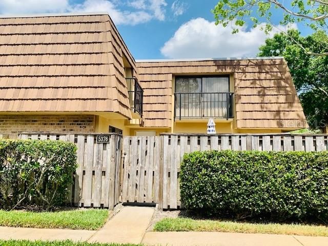 Recently Rented: $2,000 (2 beds, 2 baths, 1285 Square Feet)