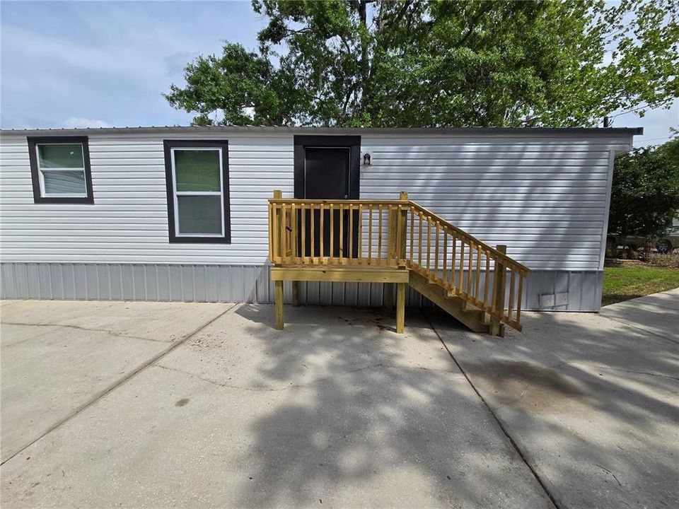 Activo con contrato: $184,999 (2 camas, 2 baños, 812 Pies cuadrados)