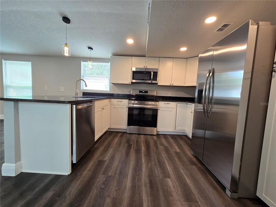 Activo con contrato: $184,999 (2 camas, 2 baños, 812 Pies cuadrados)