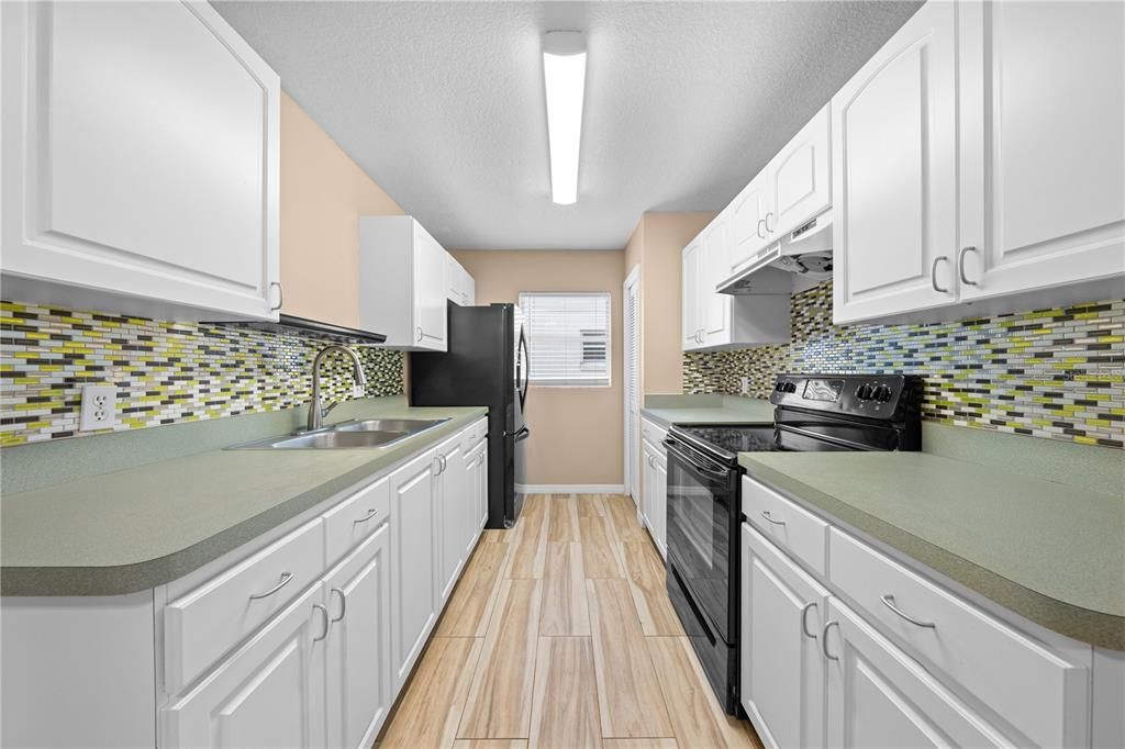 Activo con contrato: $314,000 (3 camas, 2 baños, 1011 Pies cuadrados)