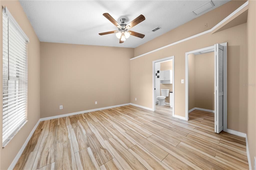 Activo con contrato: $314,000 (3 camas, 2 baños, 1011 Pies cuadrados)