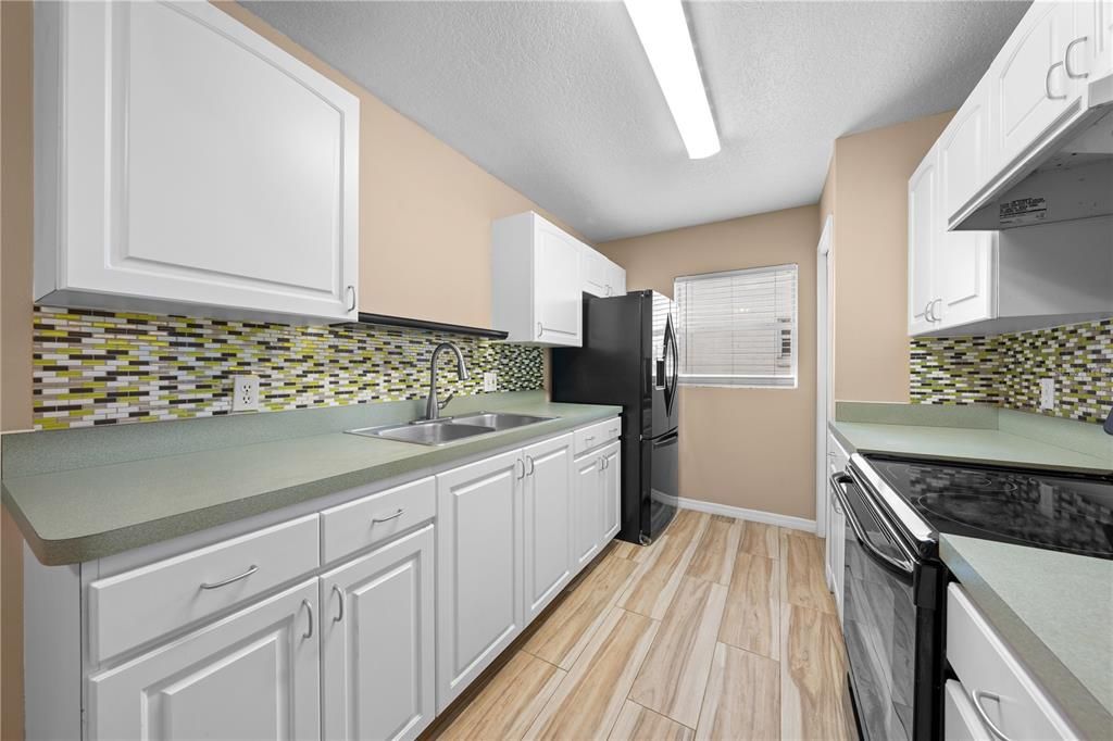 Activo con contrato: $314,000 (3 camas, 2 baños, 1011 Pies cuadrados)