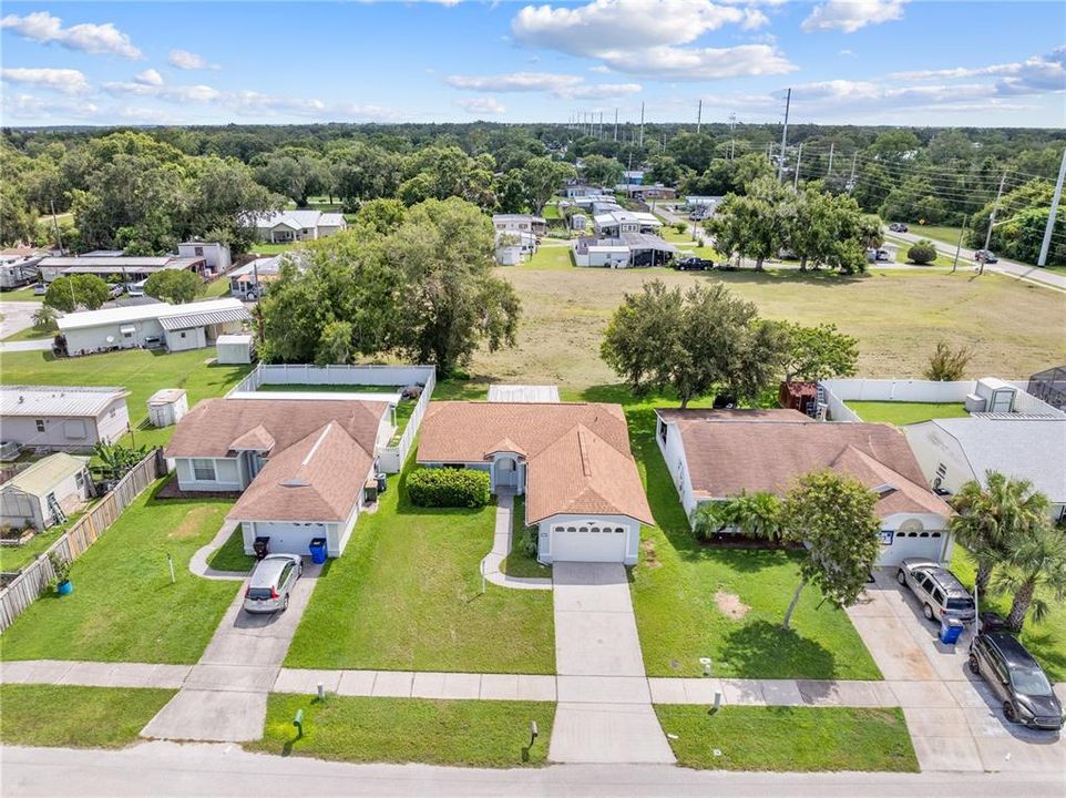 Activo con contrato: $314,000 (3 camas, 2 baños, 1011 Pies cuadrados)