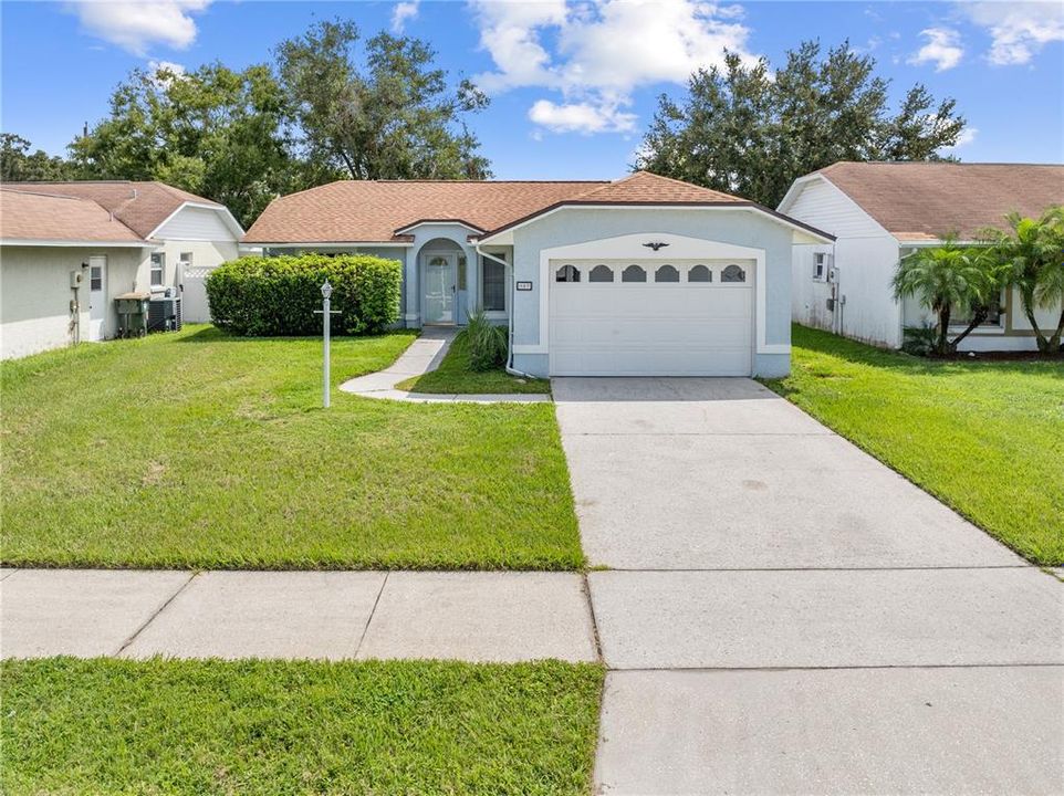 Activo con contrato: $314,000 (3 camas, 2 baños, 1011 Pies cuadrados)