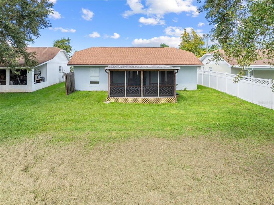 Activo con contrato: $314,000 (3 camas, 2 baños, 1011 Pies cuadrados)