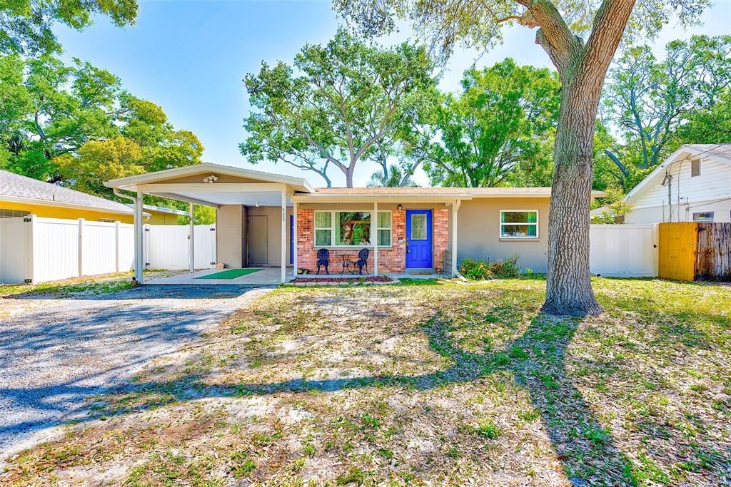 For Sale: $314,000 (2 beds, 1 baths, 1070 Square Feet)