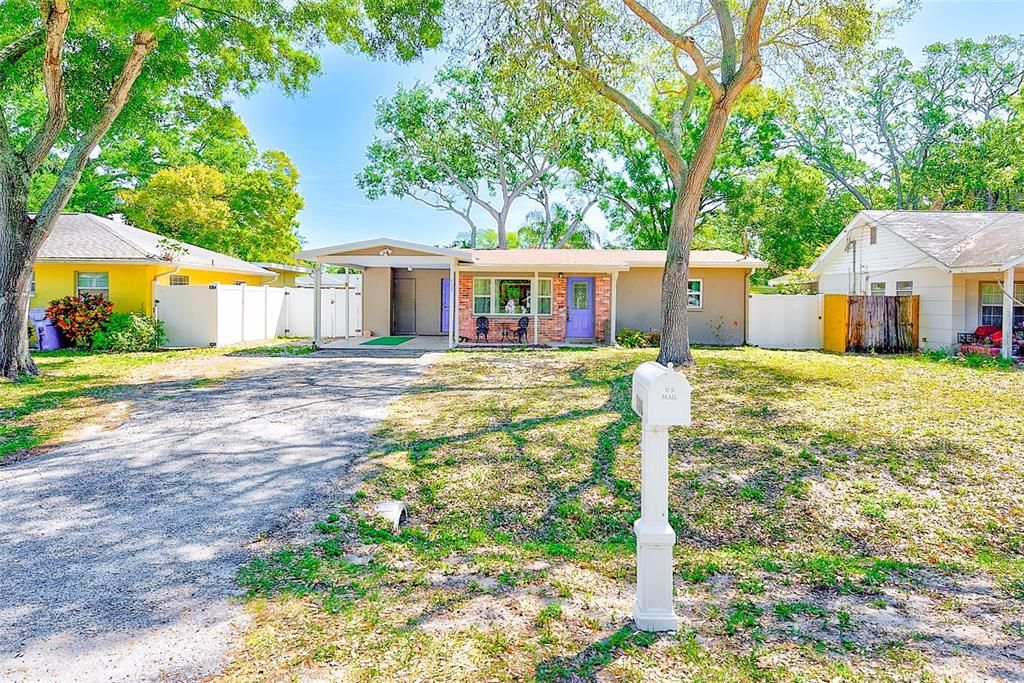 For Sale: $314,000 (2 beds, 1 baths, 1070 Square Feet)