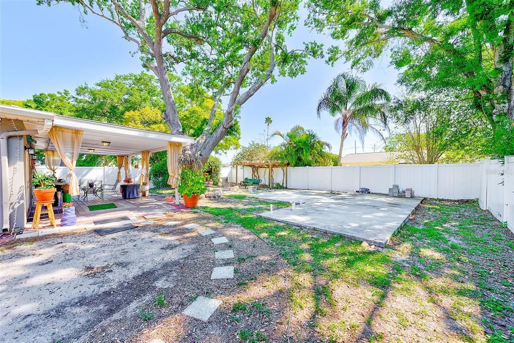 For Sale: $314,000 (2 beds, 1 baths, 1070 Square Feet)