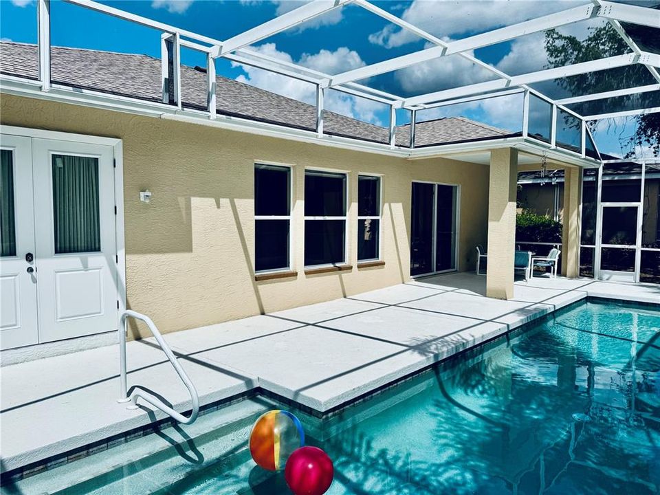 For Sale: $549,900 (3 beds, 2 baths, 2039 Square Feet)