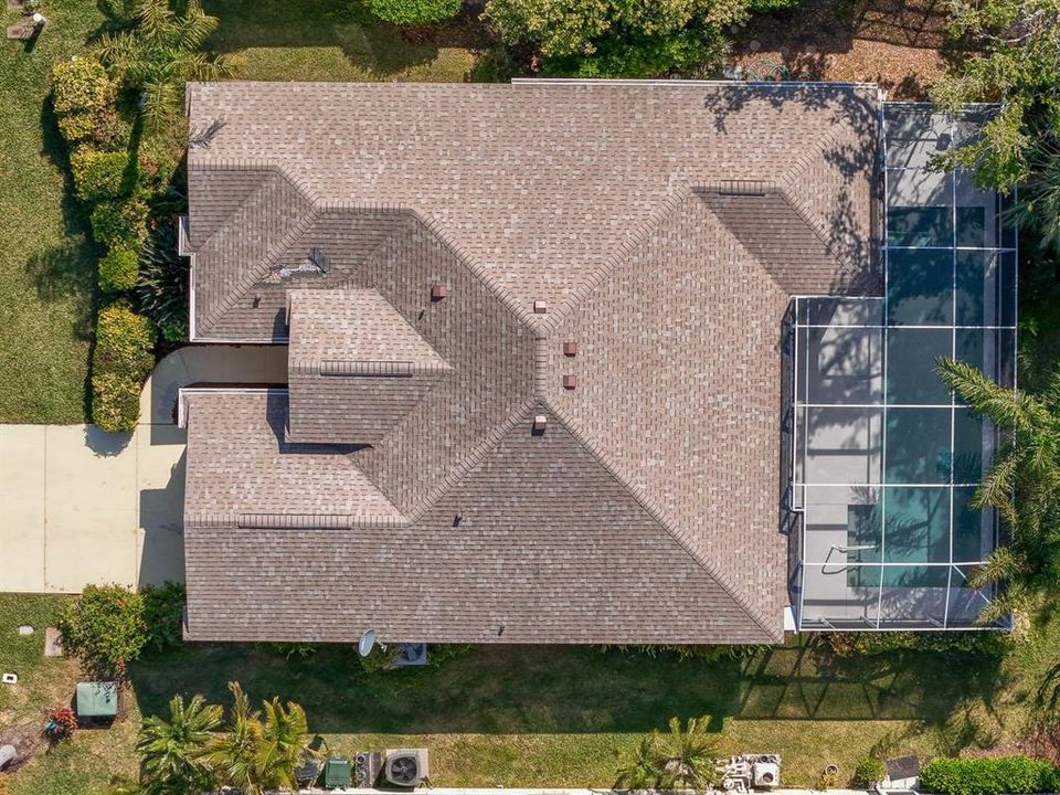 For Sale: $549,900 (3 beds, 2 baths, 2039 Square Feet)