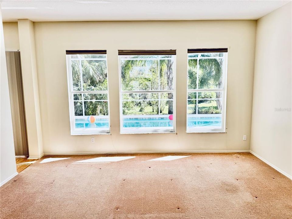 For Sale: $549,900 (3 beds, 2 baths, 2039 Square Feet)