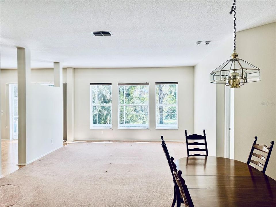 For Sale: $549,900 (3 beds, 2 baths, 2039 Square Feet)