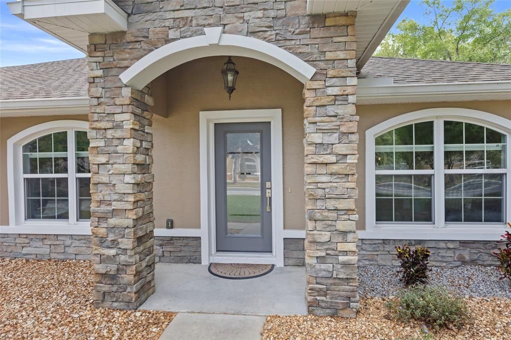 Active With Contract: $433,000 (3 beds, 2 baths, 1959 Square Feet)