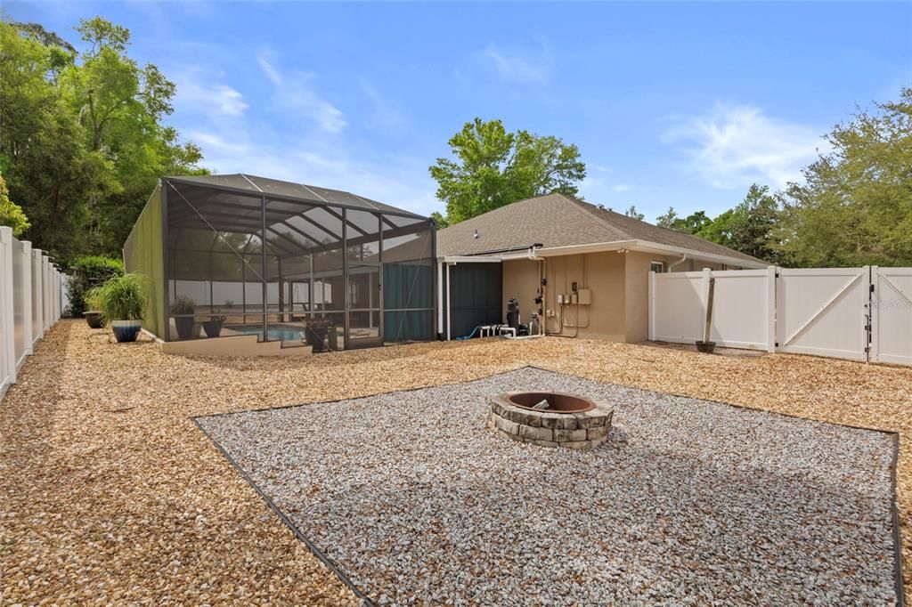 Active With Contract: $433,000 (3 beds, 2 baths, 1959 Square Feet)