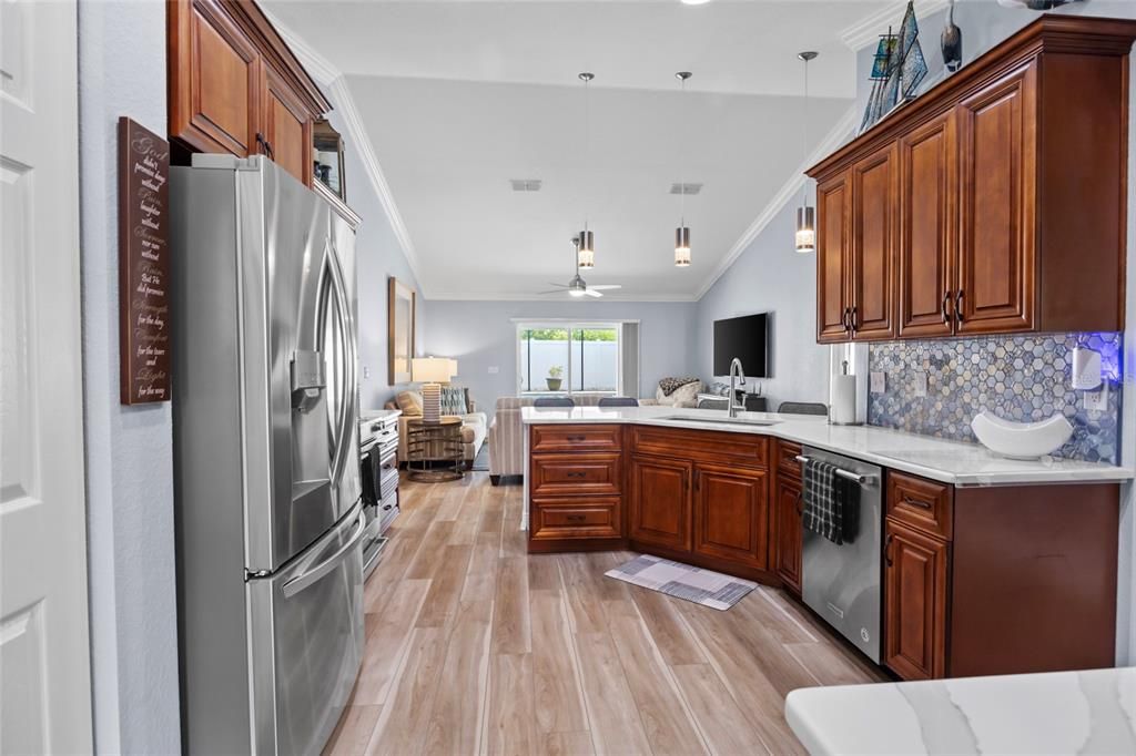 Active With Contract: $433,000 (3 beds, 2 baths, 1959 Square Feet)