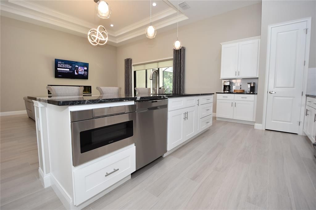 出租: $4,800 (3 贝兹, 3 浴室, 2012 平方英尺)