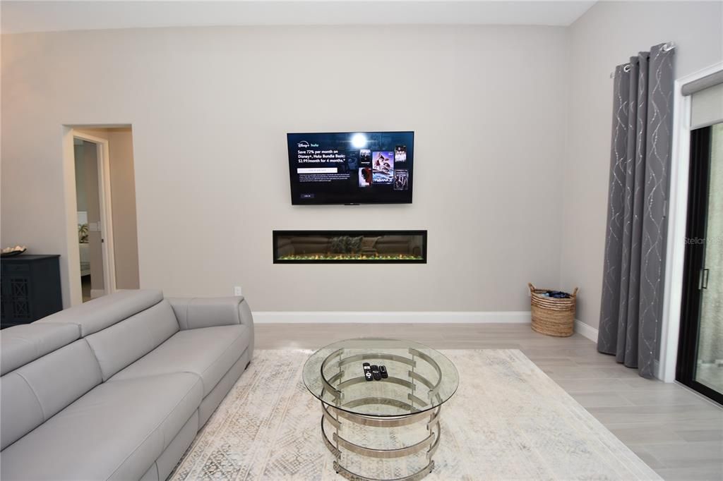 出租: $4,800 (3 贝兹, 3 浴室, 2012 平方英尺)