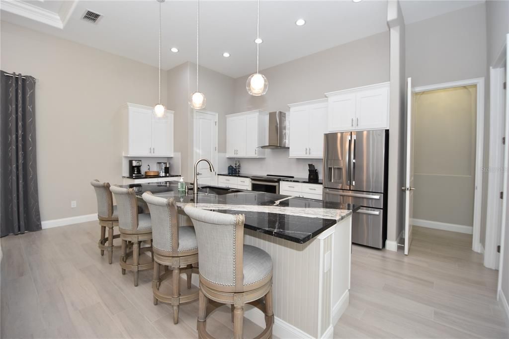 出租: $4,800 (3 贝兹, 3 浴室, 2012 平方英尺)