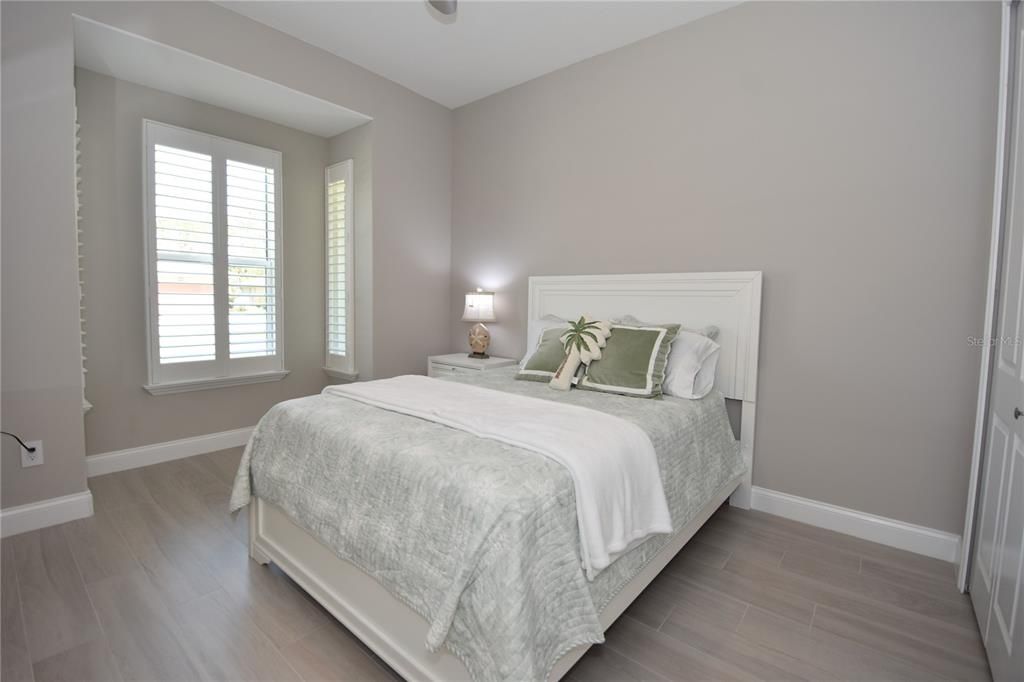 出租: $4,800 (3 贝兹, 3 浴室, 2012 平方英尺)