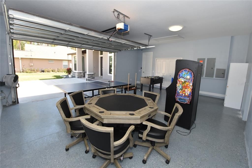 出租: $4,800 (3 贝兹, 3 浴室, 2012 平方英尺)