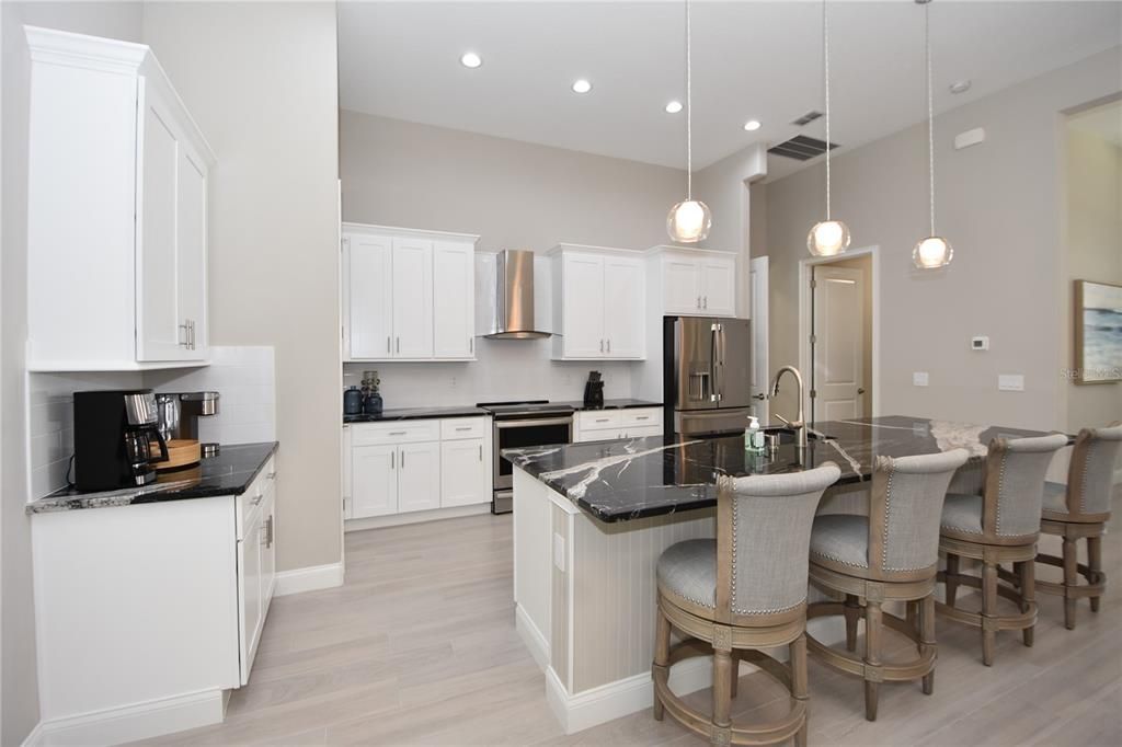 出租: $4,800 (3 贝兹, 3 浴室, 2012 平方英尺)