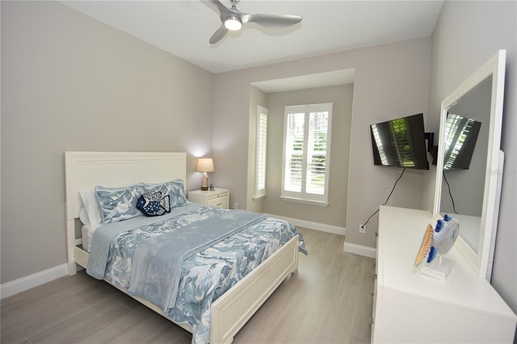 出租: $4,800 (3 贝兹, 3 浴室, 2012 平方英尺)