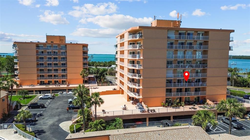 En Venta: $330,000 (2 camas, 2 baños, 1100 Pies cuadrados)