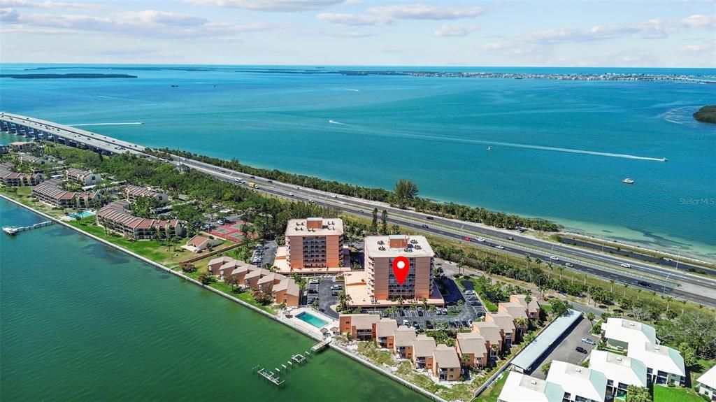 En Venta: $330,000 (2 camas, 2 baños, 1100 Pies cuadrados)