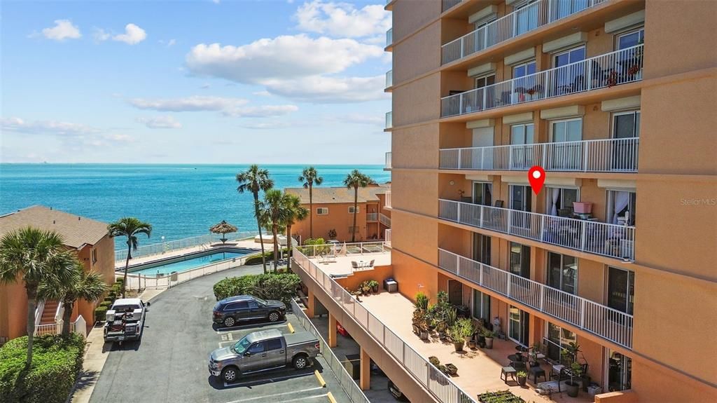 En Venta: $330,000 (2 camas, 2 baños, 1100 Pies cuadrados)