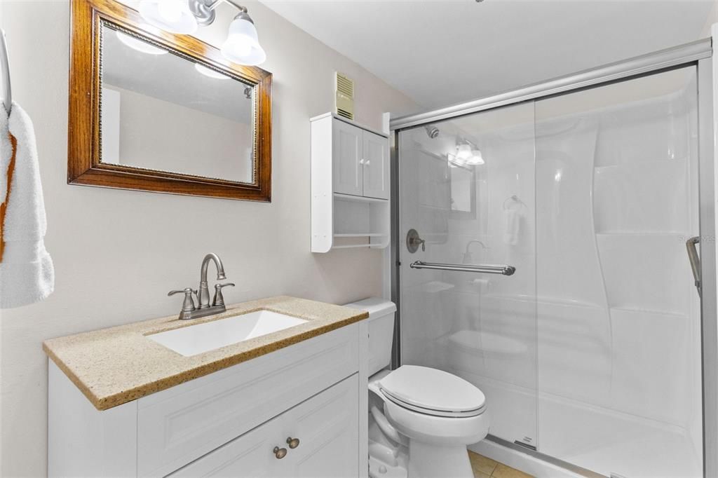 En Venta: $330,000 (2 camas, 2 baños, 1100 Pies cuadrados)