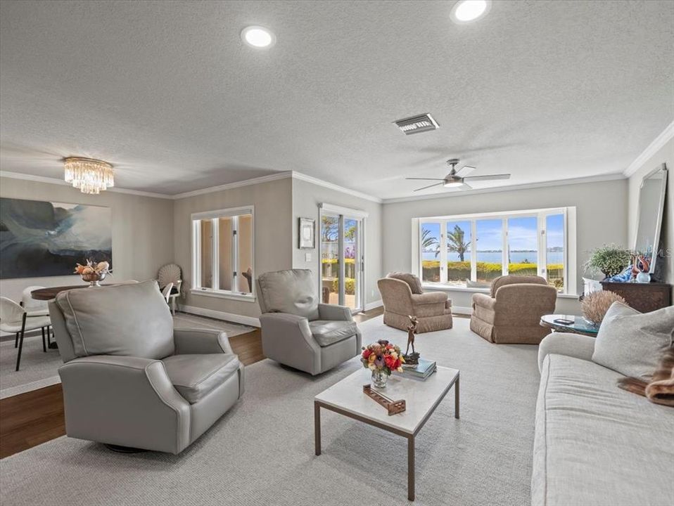 For Sale: $1,299,000 (3 beds, 2 baths, 2200 Square Feet)