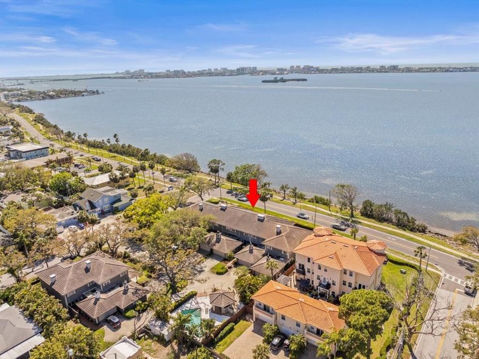 For Sale: $1,299,000 (3 beds, 2 baths, 2200 Square Feet)