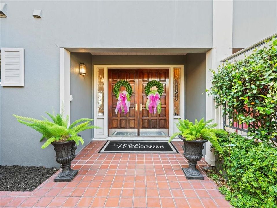 For Sale: $1,299,000 (3 beds, 2 baths, 2200 Square Feet)