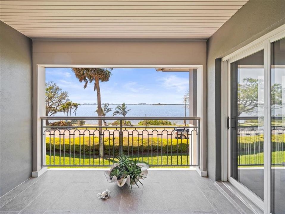 For Sale: $1,299,000 (3 beds, 2 baths, 2200 Square Feet)