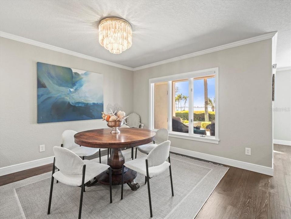 For Sale: $1,299,000 (3 beds, 2 baths, 2200 Square Feet)