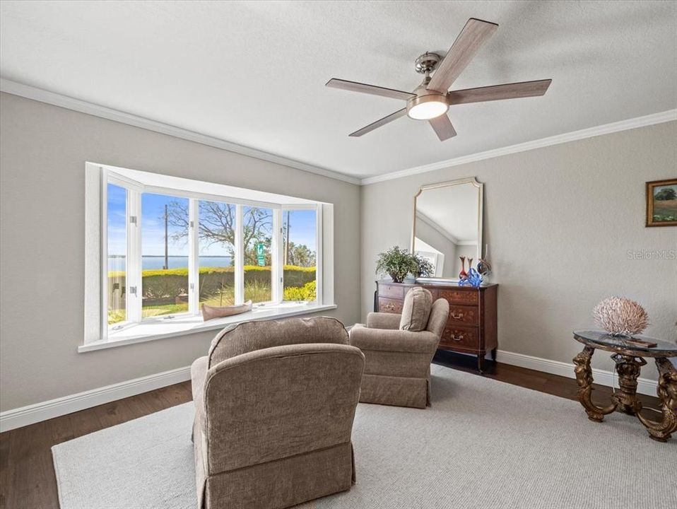 For Sale: $1,299,000 (3 beds, 2 baths, 2200 Square Feet)