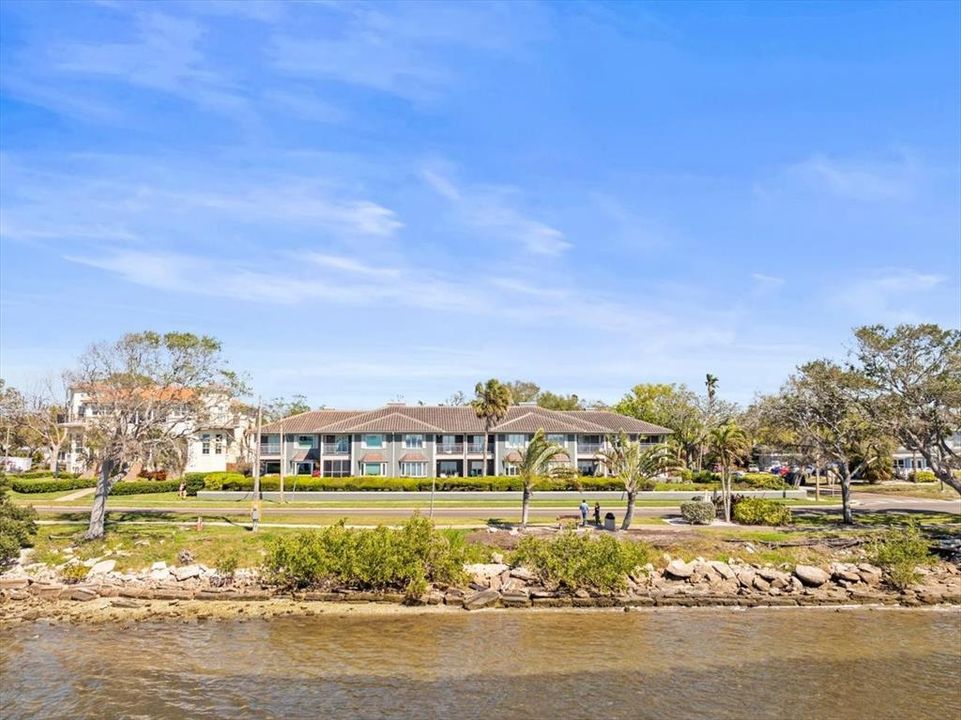 For Sale: $1,299,000 (3 beds, 2 baths, 2200 Square Feet)