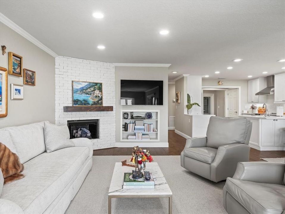 For Sale: $1,299,000 (3 beds, 2 baths, 2200 Square Feet)