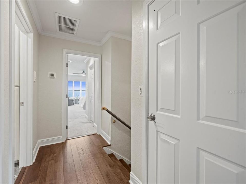 For Sale: $1,299,000 (3 beds, 2 baths, 2200 Square Feet)