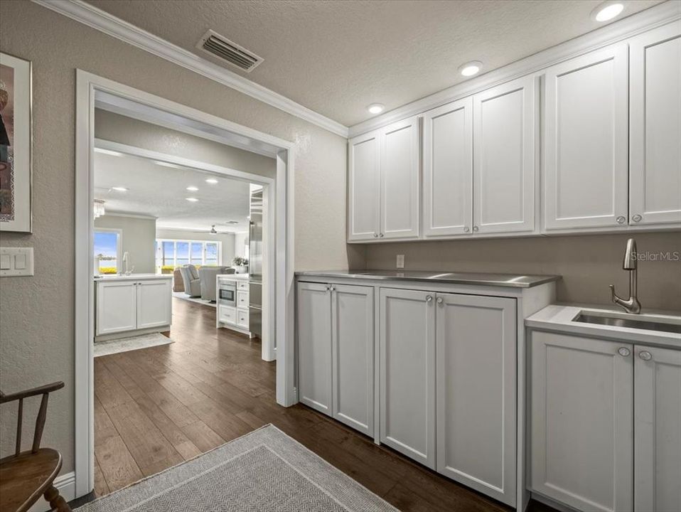 For Sale: $1,299,000 (3 beds, 2 baths, 2200 Square Feet)