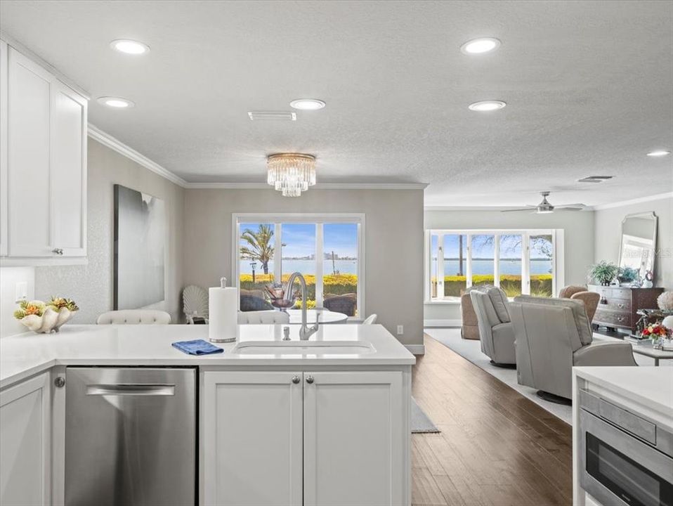 For Sale: $1,299,000 (3 beds, 2 baths, 2200 Square Feet)