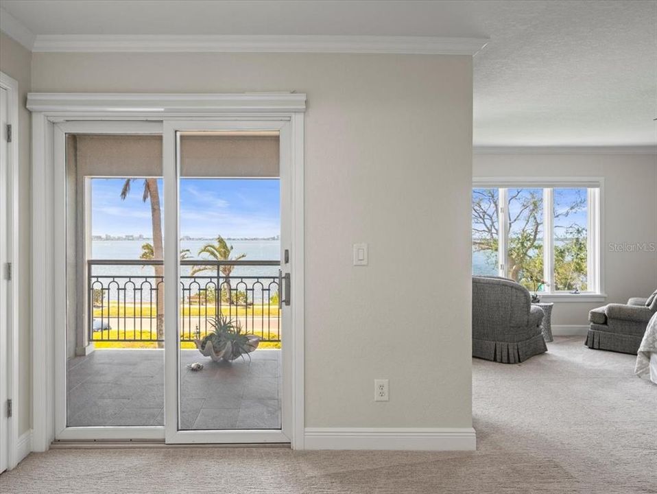 For Sale: $1,299,000 (3 beds, 2 baths, 2200 Square Feet)