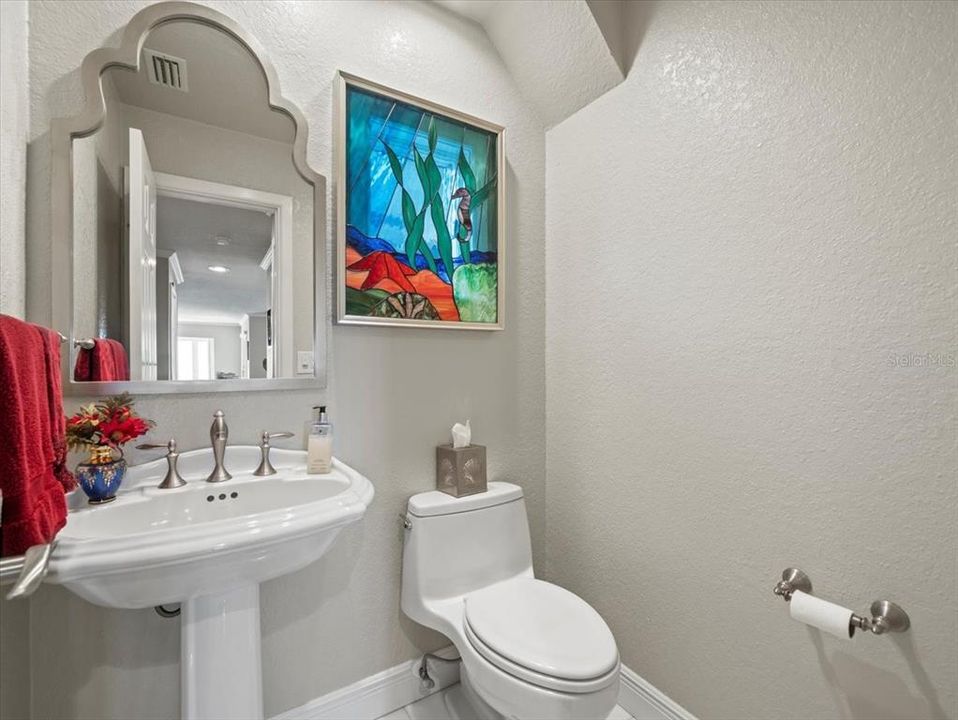 For Sale: $1,299,000 (3 beds, 2 baths, 2200 Square Feet)