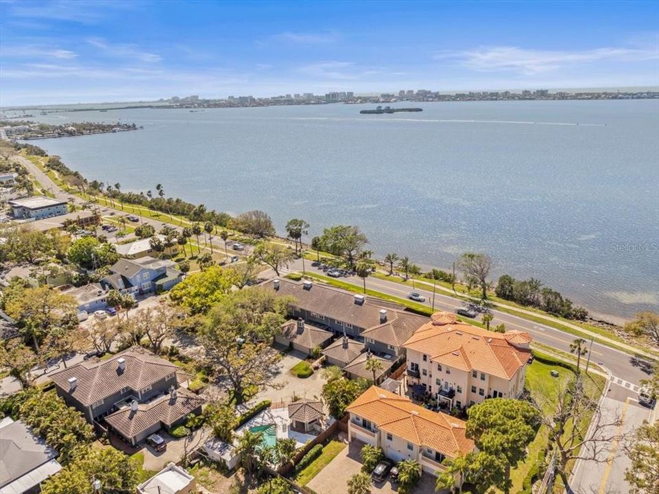 For Sale: $1,299,000 (3 beds, 2 baths, 2200 Square Feet)