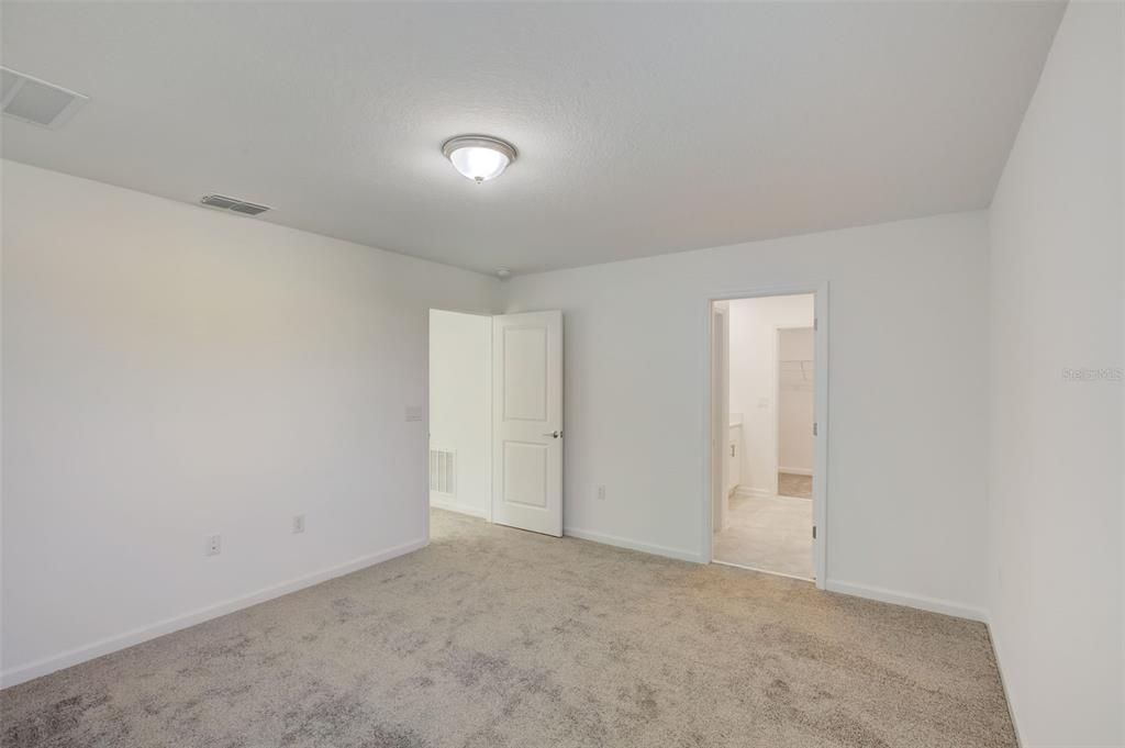 出租: $1,950 (4 贝兹, 2 浴室, 1879 平方英尺)