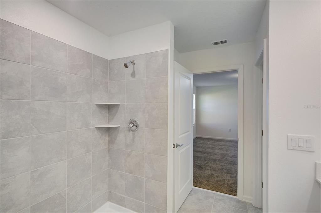 出租: $1,950 (4 贝兹, 2 浴室, 1879 平方英尺)