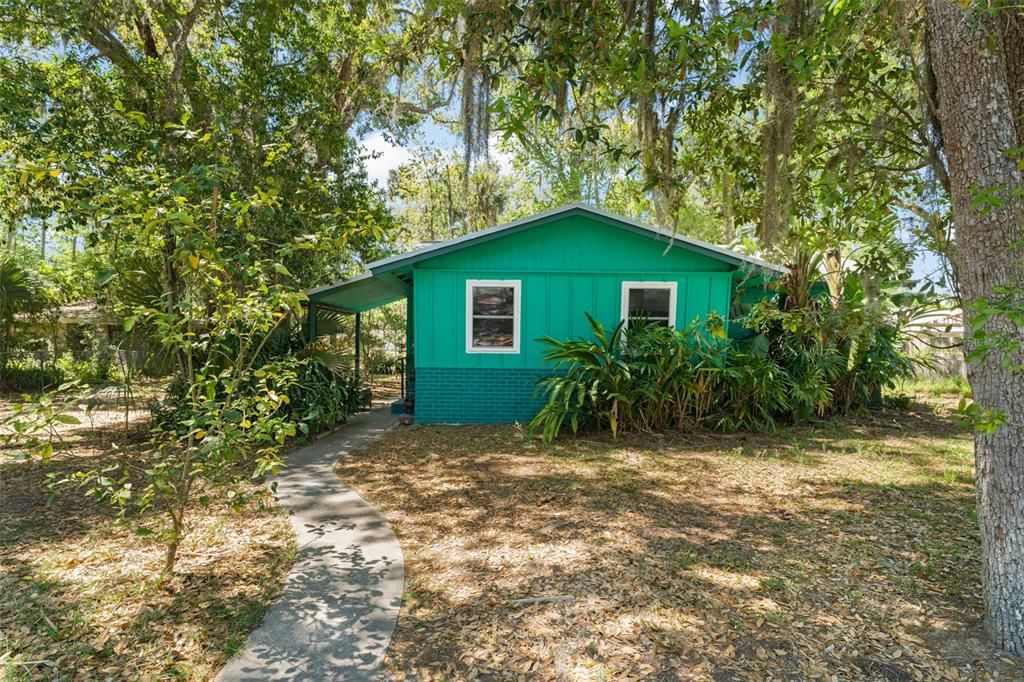 Recently Sold: $240,000 (2 beds, 1 baths, 1278 Square Feet)