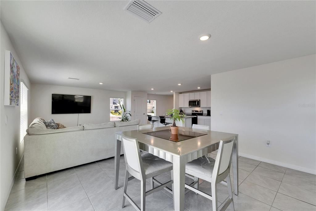 Active With Contract: $310,000 (4 beds, 2 baths, 2305 Square Feet)