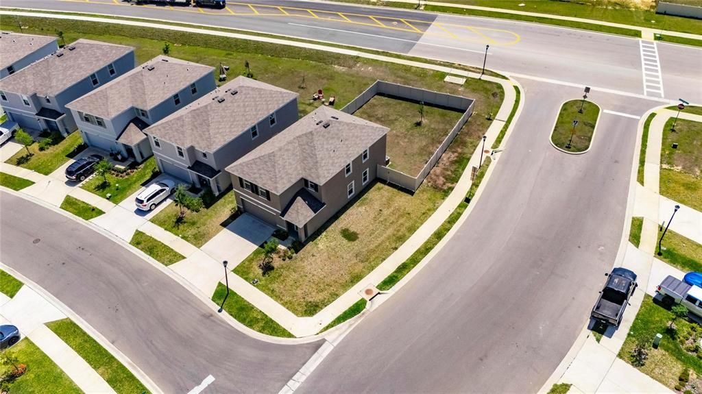 Active With Contract: $310,000 (4 beds, 2 baths, 2305 Square Feet)